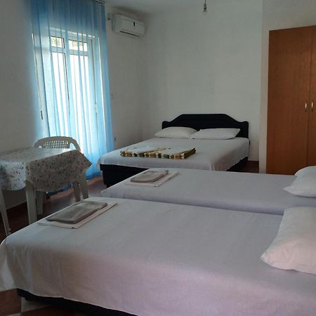Apartments Delfin Улцинь Екстер'єр фото