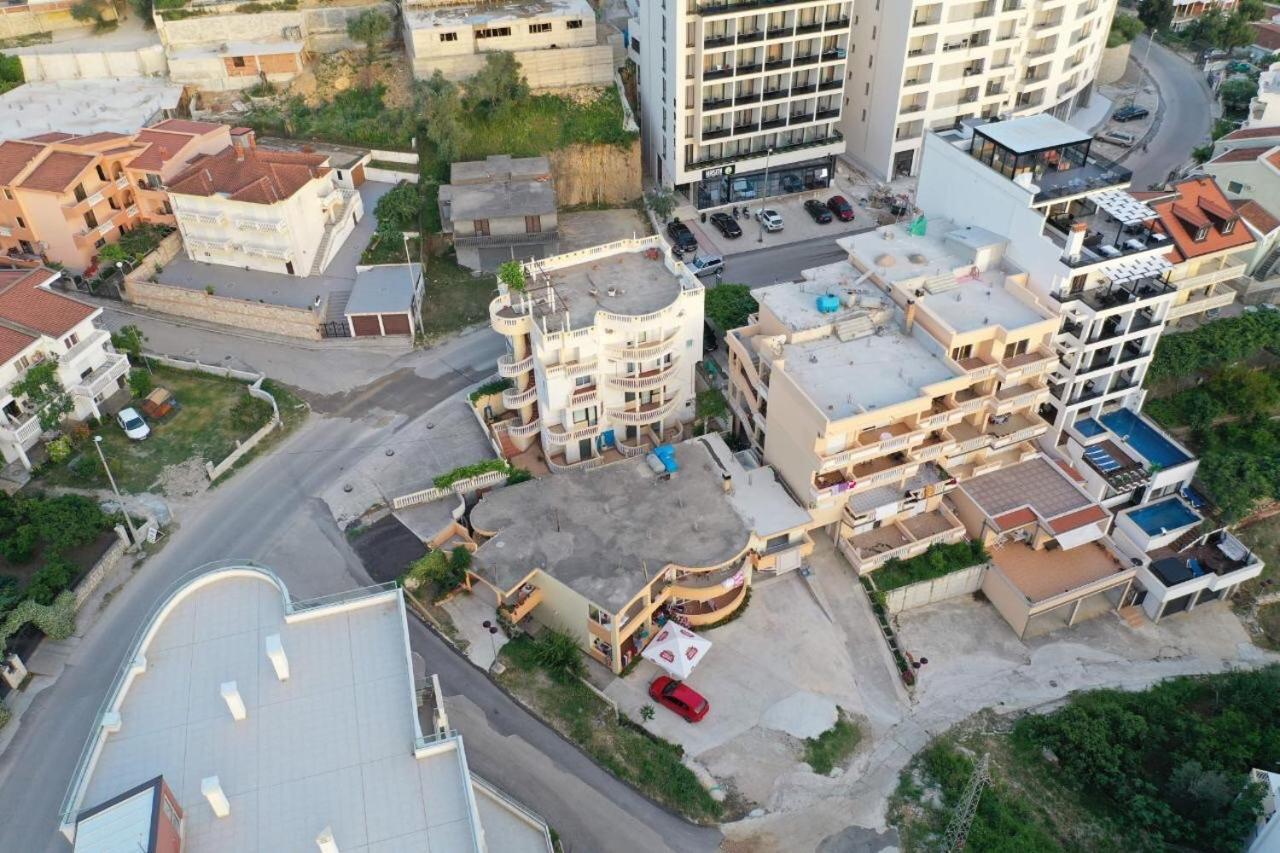 Apartments Delfin Улцинь Екстер'єр фото