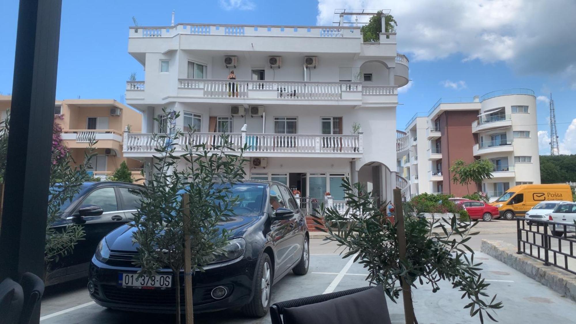 Apartments Delfin Улцинь Екстер'єр фото