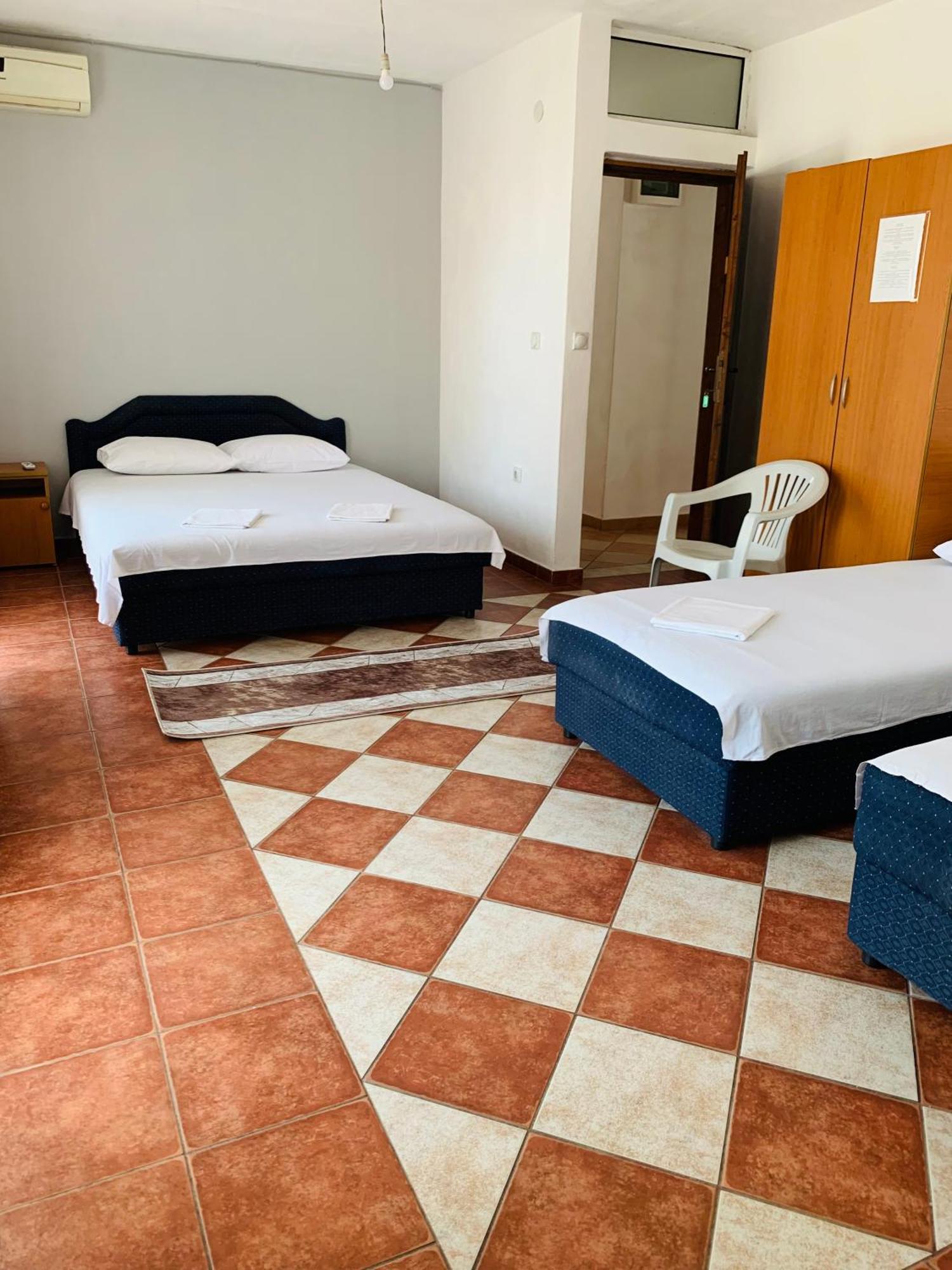 Apartments Delfin Улцинь Екстер'єр фото