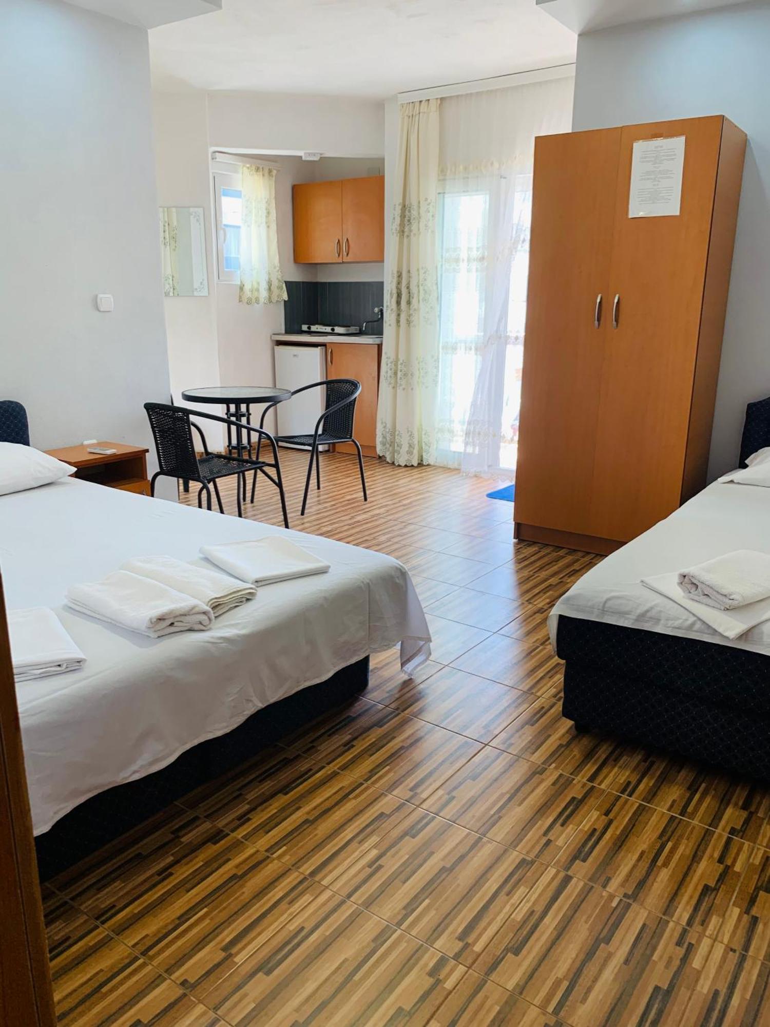 Apartments Delfin Улцинь Екстер'єр фото